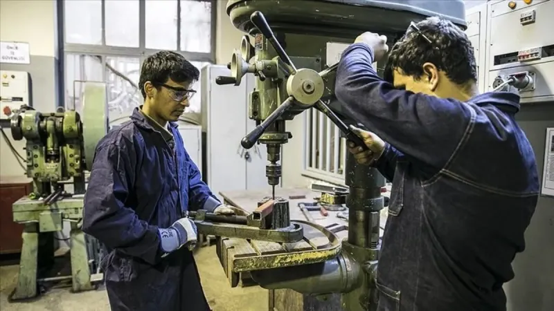 2025’in en çok kazandıran meslekleri açıklandı: Sağlık, teknoloji ve yeni yaka işler öne çıkıyor