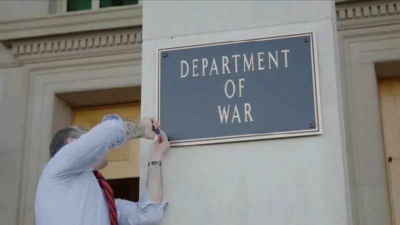 Pentagon'da Şok Değişim! Artık Savaş Bakanlığı mı?