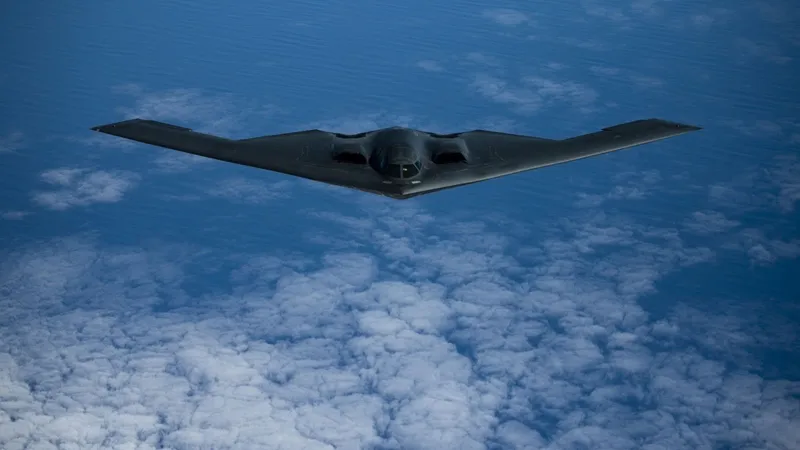 ABD'den Gizli Hamle: B-2 Bombardıman Uçakları Guam'a mı Gidiyor?