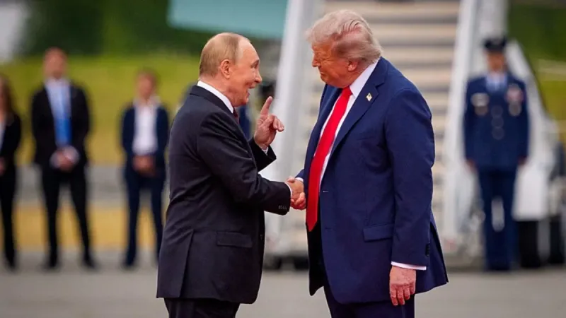 Trump Putin Alaska'da Buluştu! O El Sıkışma Ne Anlama Geliyor?