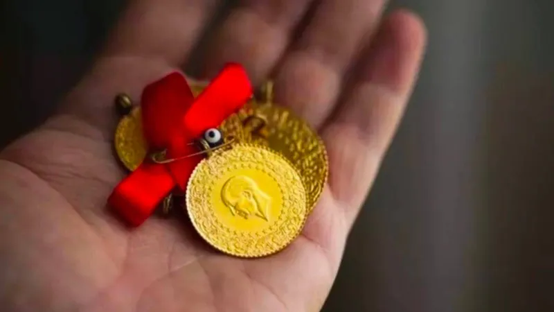 Altın durmuyor: Kapalıçarşı’da çeyrek altın 10 bin TL’yi geçti!