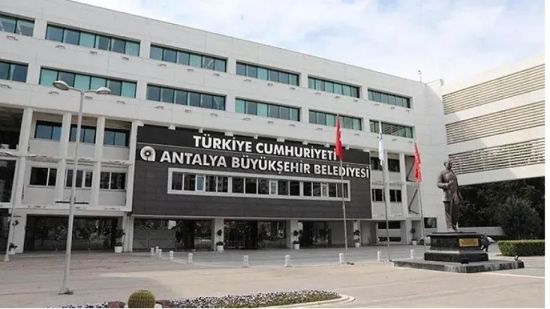 Antalya Büyükşehir Belediyesine yönelik rüşvet soruşturmasında 2 kişi tutuklandı