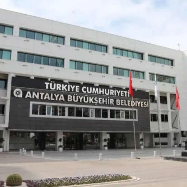 Antalya'da Rüşvet Operasyonu! Büyükşehir Belediyesi'nde Neler Oluyor?
