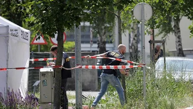 Avusturya'da okulda katliam yapan saldırganın evinden bomba çıktı