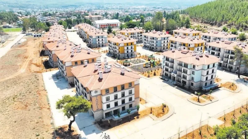 Bakan Kurum'dan İzmir paylaşımı... 20 bin vatandaş güvenli yuvalarına yerleşti...