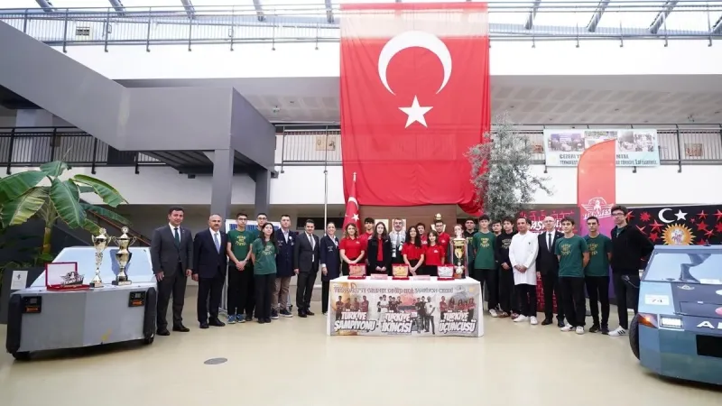 Bakan Tekin'den Berat Albayrak’a teşekkür: Kendisi büyük bir vizyon ortaya koydu