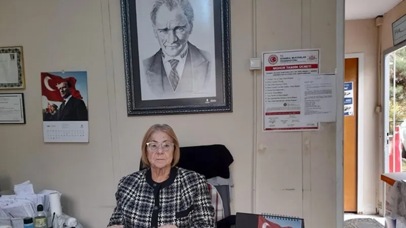 Bakırköy'ün kadın muhtarı, mührü 41 yıldır kimseye bırakmıyor