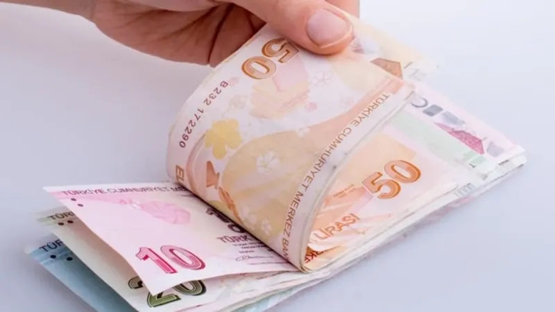 Bankalardan faizsiz kredi atağı: 90 bin TL’ye kadar limit, 3 ay vade