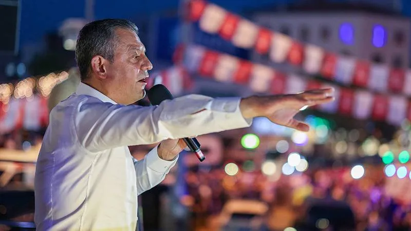CHP'nin Avcılar mitingi, Ferdi Zeyrek’in vefatı nedeniyle haftaya ertelendi