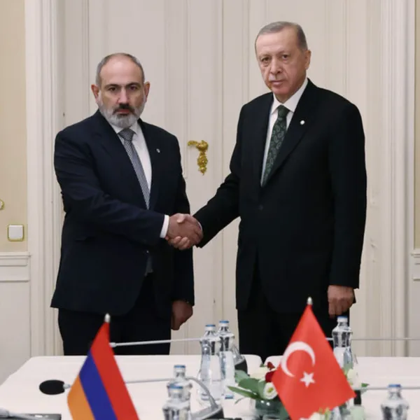 Erdoğan ve Paşinyan Görüştü! Tarihi Anlar Yaşanıyor