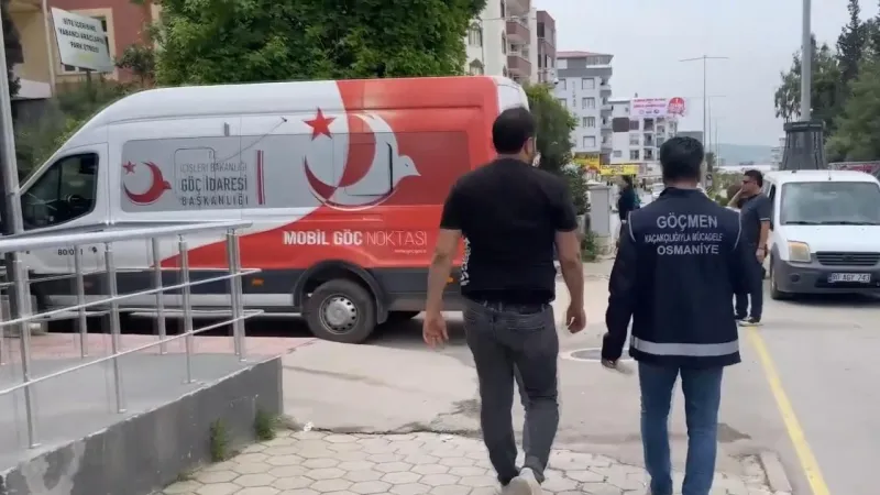 Düzensiz göçle mücadele Kurban Bayramı'nda da kesintisiz sürecek