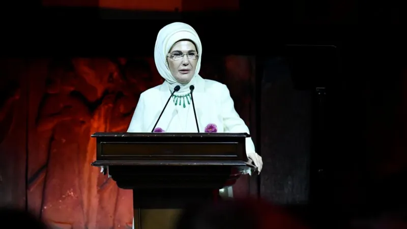 Emine Erdoğan'dan Sof Sergisi: Zamansız Yolculuk Büyüsü!