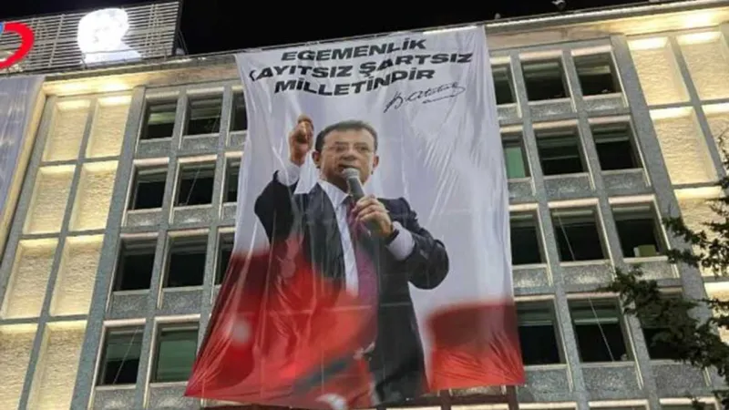 İmamoğlu'nun Görselleri Yasaklanabilir mi? Erdoğan'ın Eski Danışmanından Şok Sözler!