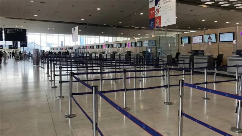 Fransa'da Uçuş Kaosu! İşçi Grevi Paris'i Felç Etti