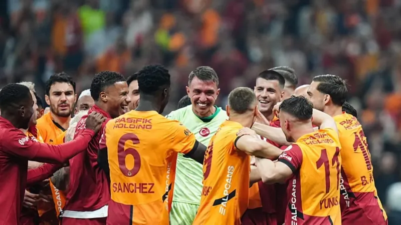 Galatasaray'da şampiyonluk sonrası ayrılık! İlk transferi duyurdular