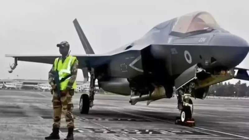 İngiliz ordusunda panik! F-35 savaş uçağı Japonya’da acil iniş yaptı