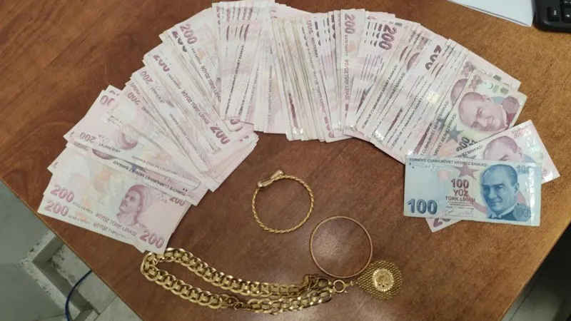 İstanbul'da Şok Hırsızlık! 2 Çocuktan 750 Bin TL'lik Altın Vurgunu!