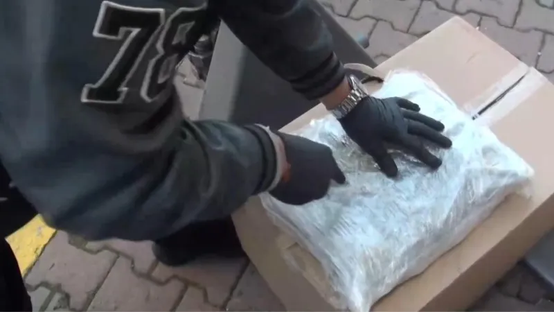 İstanbul'da 355 kilogram sentetik uyuşturucu ele geçirildi