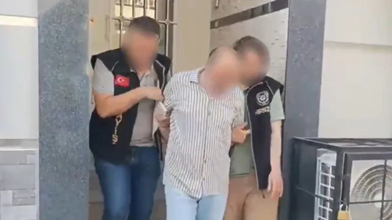 İzmir'de Şafak Operasyonu: 146 Kaçak Tek Tek Yakalandı!