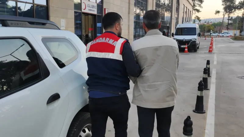 İzmir'de FETÖ'nün askeri mahrem yapılanmasına operasyon: 35 şüpheliye gözaltı