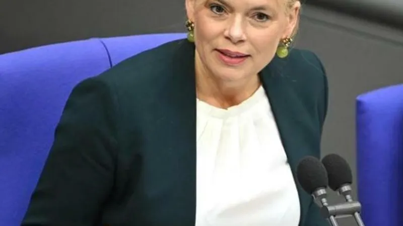Julia Klöckner: Artık Almanya'nın ilk kadın cumhurbaşkanının zamanı geldi