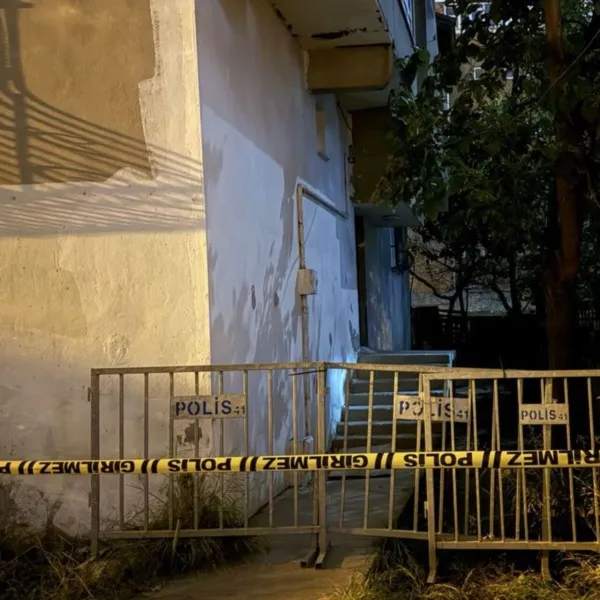 Kocaeli'de binanın kolonlarında çatlak oluştu