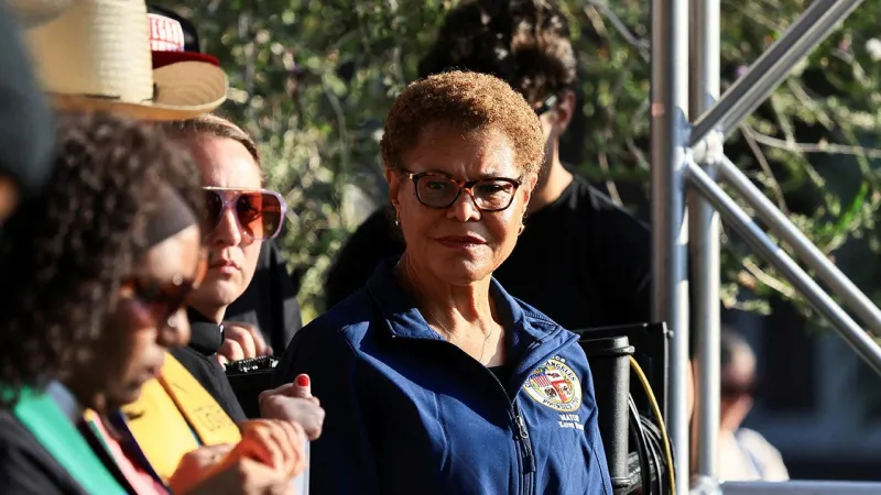 Los Angeles Belediye Başkanı Bass, korkunun silah olarak kullanılmasına izin vermeyeceklerini belirtti