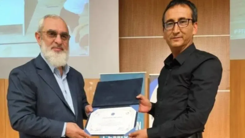 6 Yaşındaki Çocukla Evlenmeye Plaket Mi? Bakan Tekin'e Şok Soru!