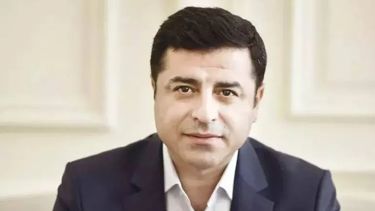 AKP'li Vekilden Şok Demirtaş Çıkışı: Suçlu Muamelesi Yanlış!