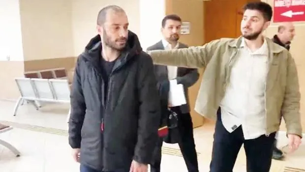 Sansar Salvo Babasını Döverek Şoke Etti! İşte Serbest Kalma Nedeni