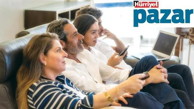 Influencer'lar Siyaseti Şekillendiriyor! Gençler Neden Onları Dinliyor?