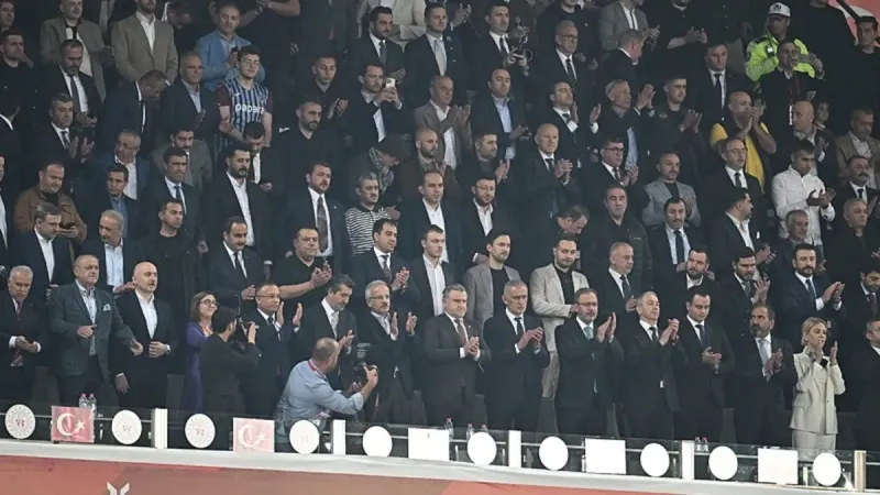Hacıosmanoğlu'na Büyük Şok! Galatasaray Taraftarı Çileden Çıktı!
