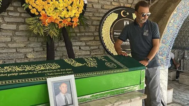 Hakan Yılmaz'ın Acı Günü! Babasının Vefatı Filmi Yarım Bıraktı mı?