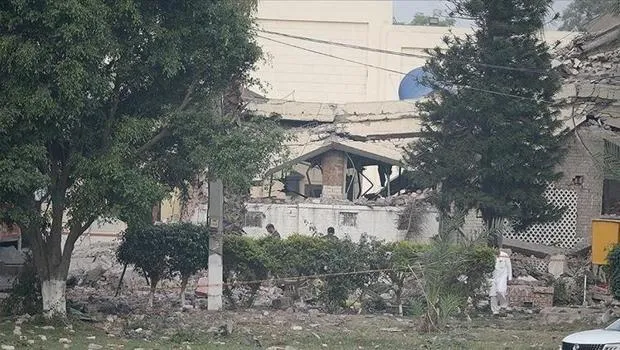 Hindistan'dan Kan Donduran Saldırı! 40 Sivil Öldü! Şok Detaylar