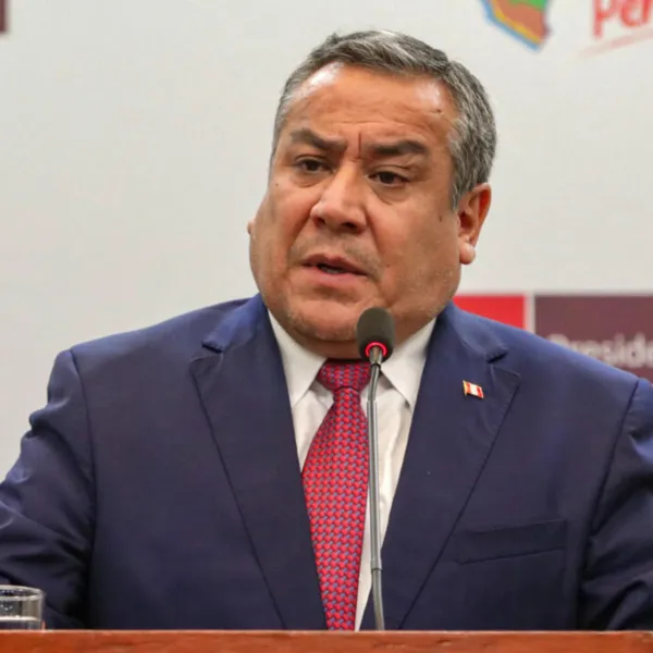 Peru'da Şok İstifa! Başbakan Adrianzen Neden Görevden Ayrıldı?