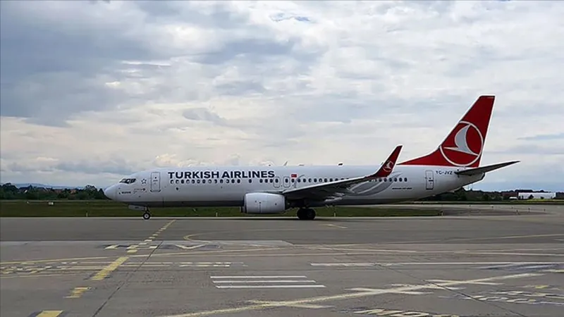 🇹🇷 Trablus'tan Tahliye Başladı! Türkler İstanbul'da Ailelerine Kavuştu