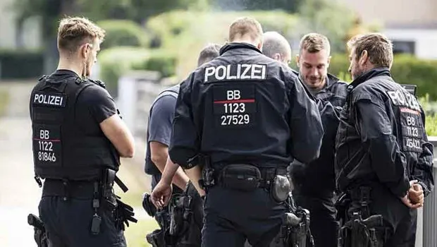 Nürnberg’de bomba paniği: 21 bin kişi tahliye edildi