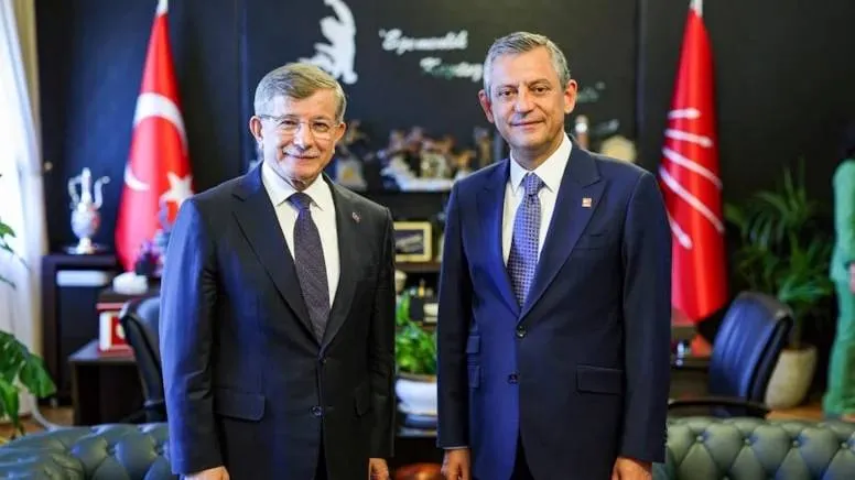 Özgür Özel ve Davutoğlu'ndan Sürpriz Zirve! Meclis Karıştı!