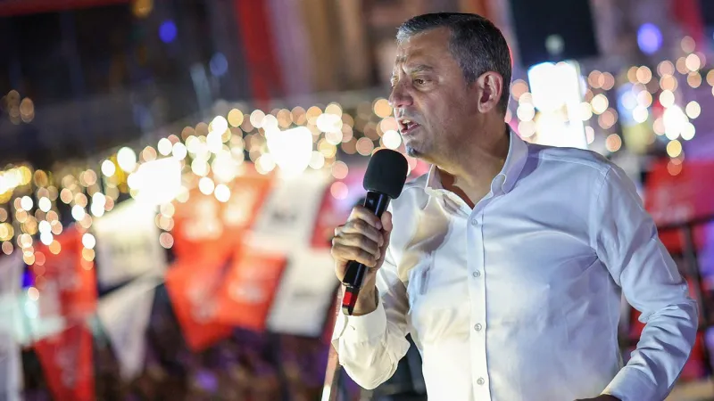 Özgür Özel'den sert tepki: Aklınızı başınıza alın, darmadağın ederim