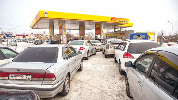 Petrol zengini ama Ukrayna Rusya’yı yakıtsız bırakıyor
