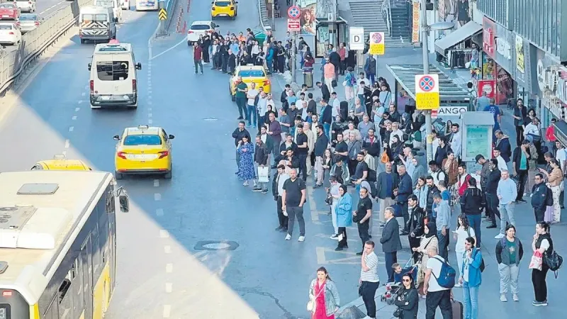 Rüşvet çarkının faturası halka kesildi: Mega kentte ulaşım kaosu