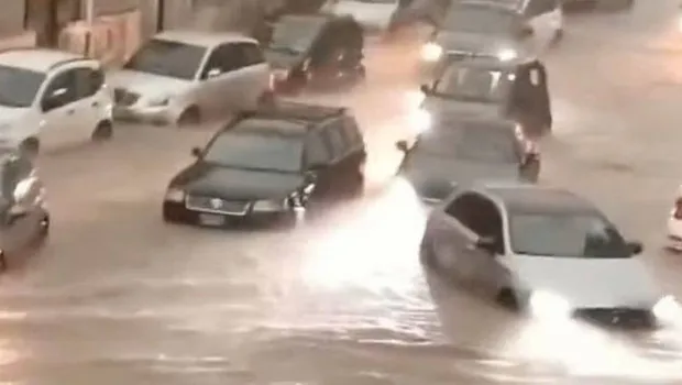 Sicilya’yı sel vurdu