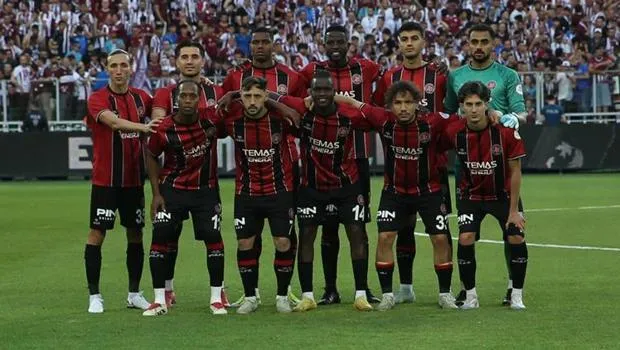Son Dakika: Fatih Karagümrük, Süper Lig'e yükseldi! Bandırmaspor finali uzatmalarda kaybetti
