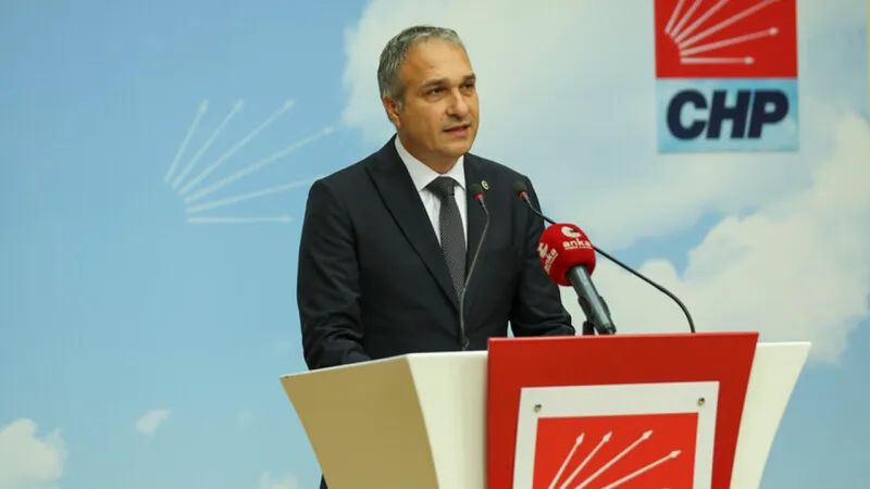 Suat Özçağdaş: Yahu siz Anayasa’ya uymayan bir iktidarsınız, sizinle hangi Anayasa’yı konuşacağız?