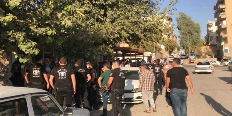 Şanlıurfa'da Taşlı Sopalı Kavga! 7 Yaralı, Olay Yerinden İlk Görüntüler