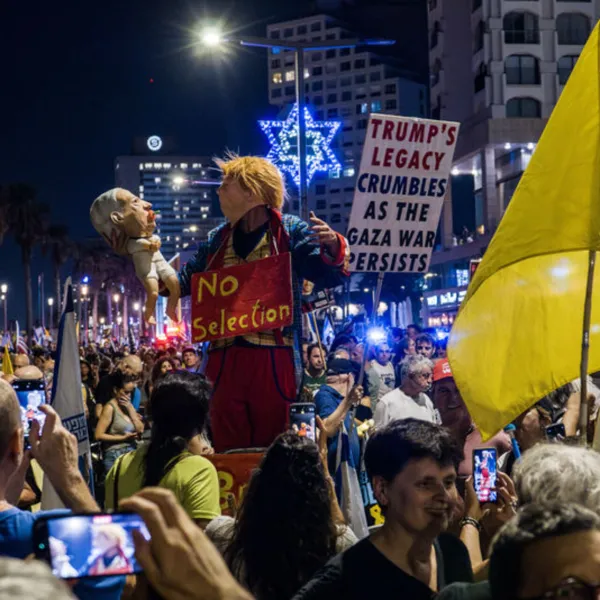 Tel Aviv'de binlerce kişiden protesto