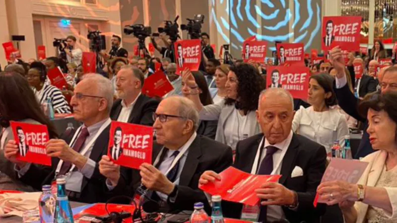 Tülay Hatimoğulları'ndan İmamoğlu Çıkışı: O Fotoğraf Her Şeyi Bozabilir!