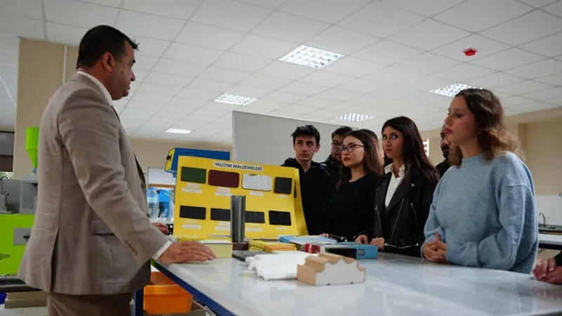 Üniversite-sanayi işbirliğiyle açılan bölümde iş garantili eğitim veriliyor