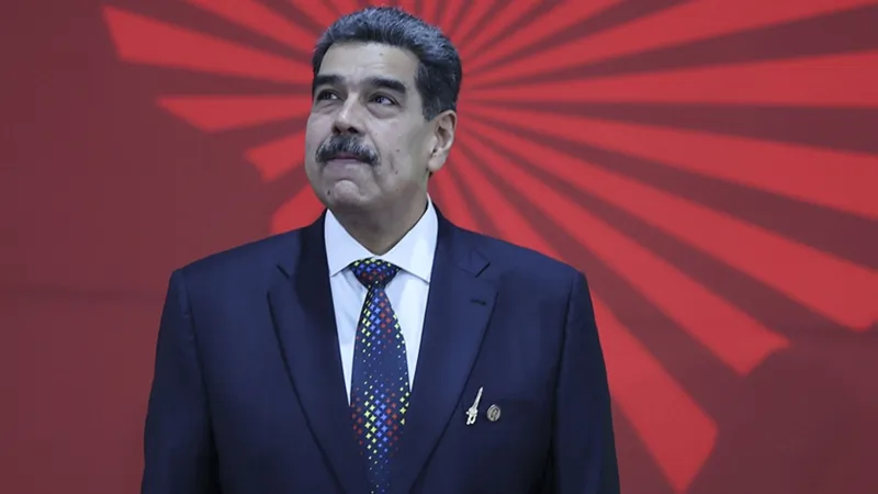 Venezuela'da yüzlerce kişi Devlet Başkanı Maduro'ya destek için yürüdü